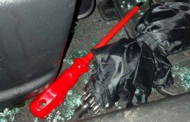 La Policía Local detiene dos días consecutivos a la misma persona por presuntos delitos de robo con fuerza en el interior de vehículos 
