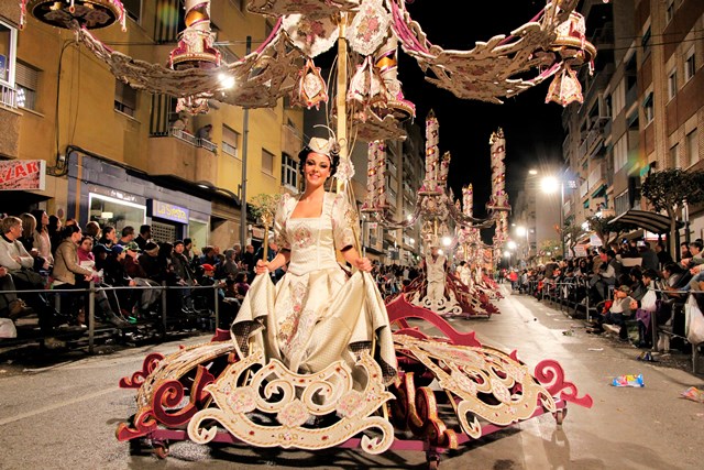El Carnaval de Águilas recibe mayor afluencia de visitantes que en ediciones anteriores