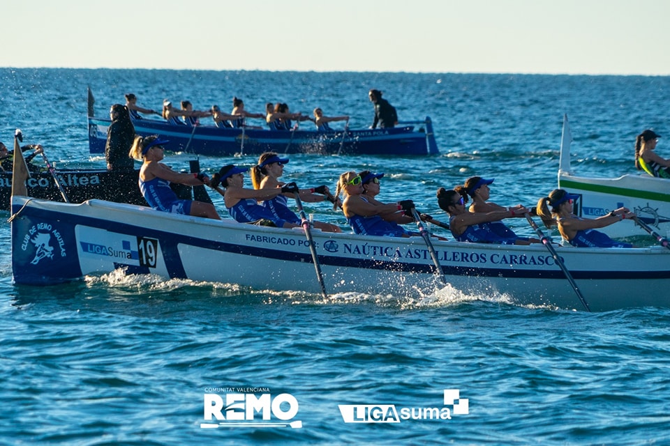 Primer puesto para el equipo femenino del Club Remo Águilas en aguas de la Comunidad Valenciana