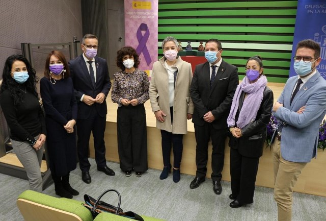 La edil de Igualdad asiste al acto de entrega de galardones Menina 2021 contra la violencia de género