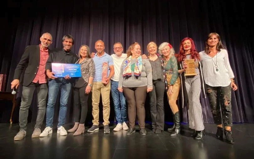 La Escuela TeyDe cosecha premios en el Certamen de Teatro Villa de Bullas con “Los bajos fondos”