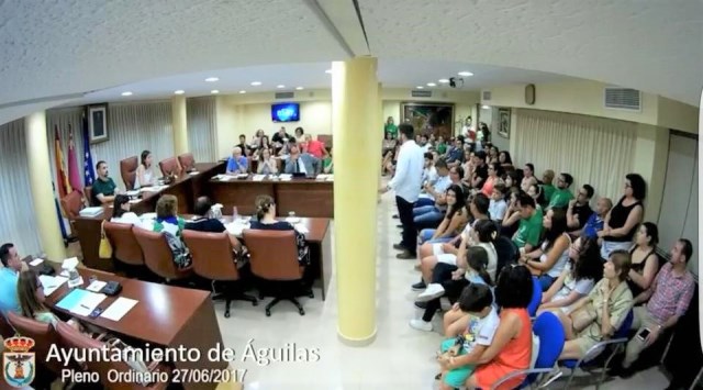 Colectivos de estudiantes aguileños acusan al Gobierno municipal de negarles la sala de estudio de la biblioteca durante los fines de semana 
