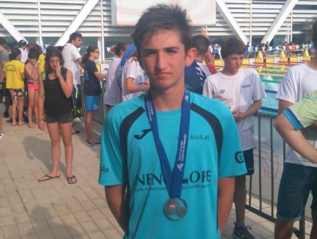 El aguileño Ángel Ruíz Oliver consigue ser subcampeón de España de 100 metros espalda