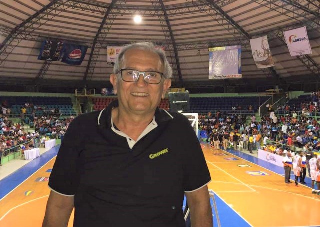 La antigua pista de minibásket llevará el nombre de Pabellón de Básket Pedro Bayona Marín