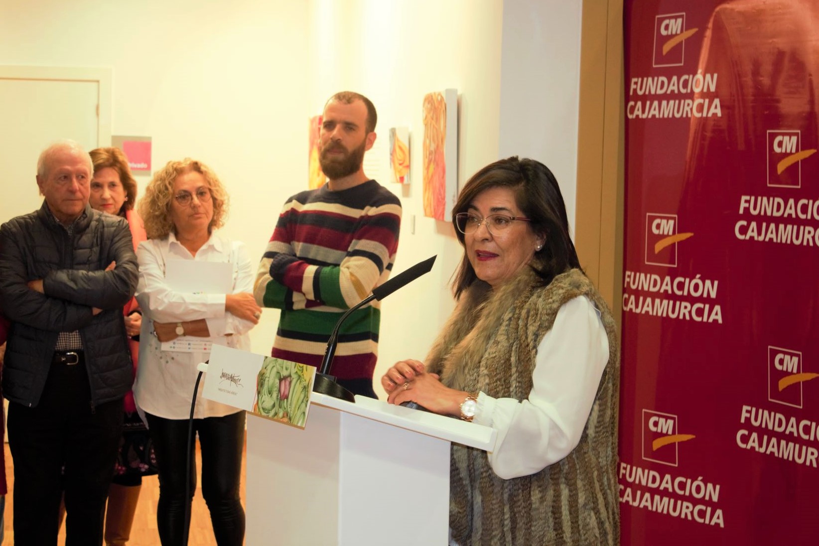 El pintor Lorenzo Martínez presenta su exposición ‘Arquitecturas aéreas’ en el aula de cultura de la Fundación Cajamurcia en  Águilas 