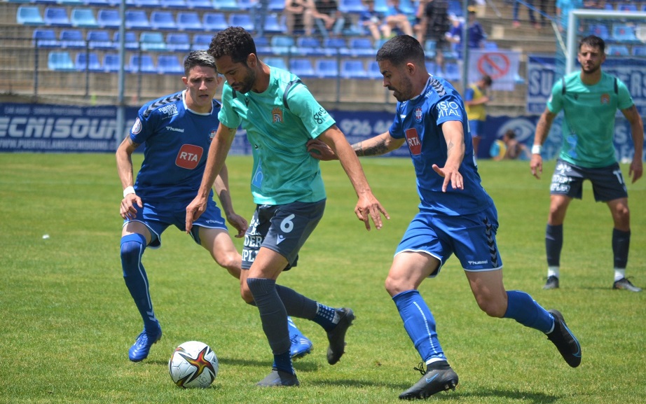 El Águilas vence al Puertollano y se sirve del triunfo del Alzira para jugar la promoción por la permanencia en Segunda RFEF