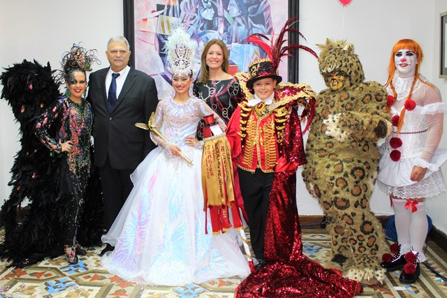 Los más pequeños toman las calles en la jornada del Viernes de Carnaval en Águilas  