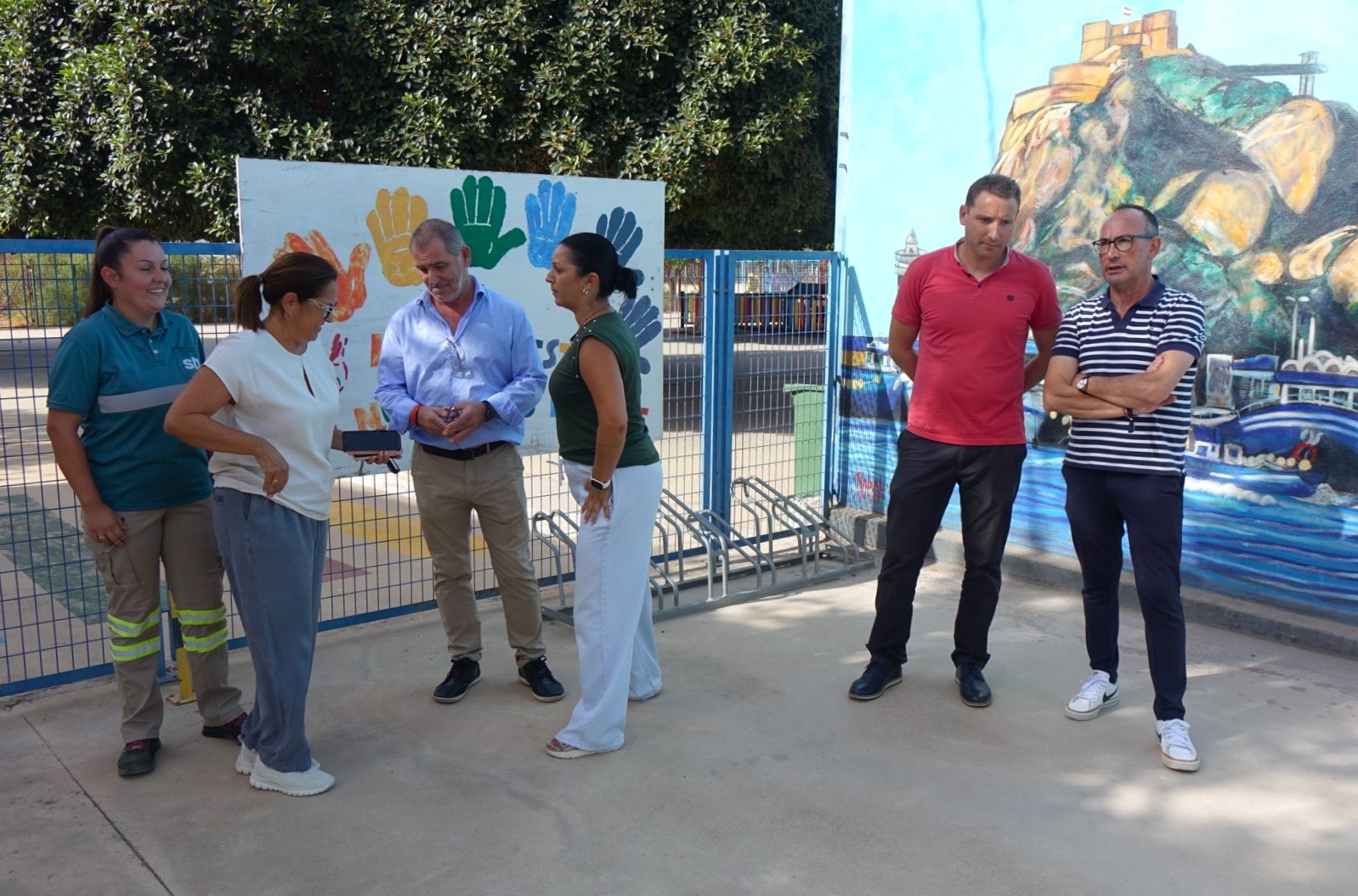 Águilas prepara sus colegios para la vuelta a las aulas con un dispositivo especial de mantenimiento
