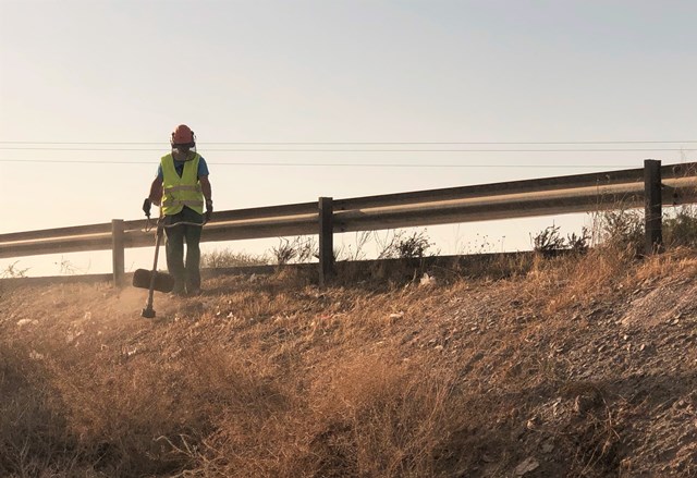 Moreno pide a Carreteras que lleve a cabo el desbroce y limpieza de cunetas y arcenes