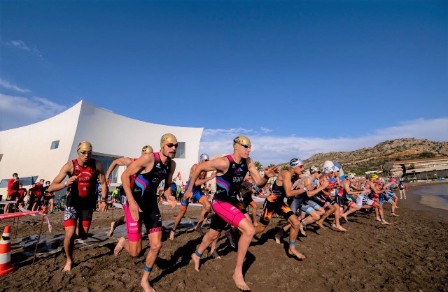 Águilas, sede del triatlón nacional con la Copa del Rey y Campeonato de Triatlón España por Relevos
