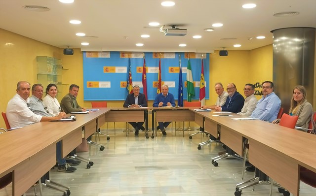 El presidente de la CHS se reúne con las comunidades de regantes de la IDAM de Águilas
