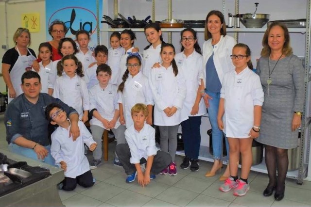 La Asociación de Diabéticos de Águilas realiza un curso de cocina impartido por el chef del restaurante El Refugio