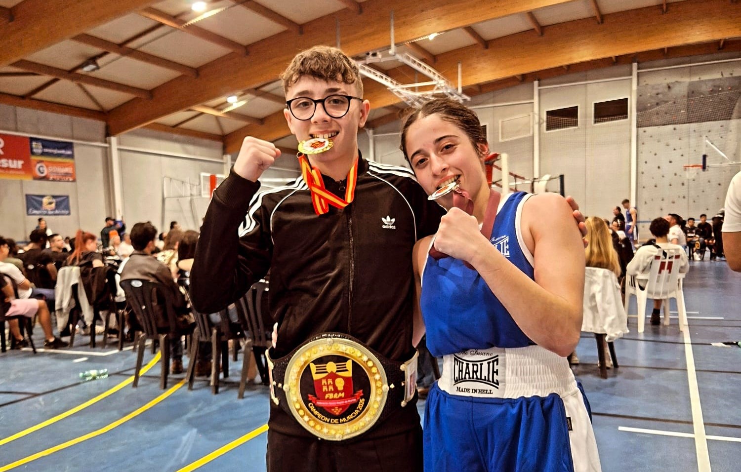 Oro para Adrián Bastidas y plata para Marina Mula en el Campeonato Regional de Boxeo