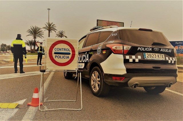 Un conductor detenido en Águilas tras triplicar la tasa de alcohol permitida y portar cannabis y hachís en su vehículo