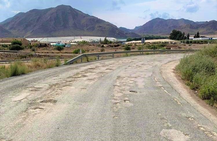 El Ayuntamiento de Águilas vuelve a solicitar a la Dirección General de Carreteras el asfaltado de la vía de servicio de Tébar